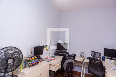 Casa à venda com 333m², 5 quartos e 2 vagasCasa 2 - Quarto 3