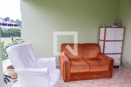 Casa à venda com 333m², 5 quartos e 2 vagasEntrada