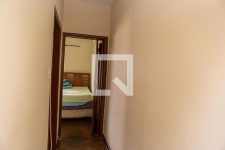 Casa à venda com 333m², 5 quartos e 2 vagasCasa 1 - corredor