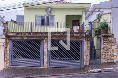 Casa à venda com 333m², 5 quartos e 2 vagasFachada