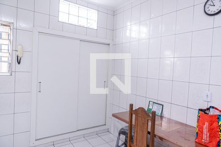 Casa à venda com 333m², 5 quartos e 2 vagasCasa 1 - cozinha