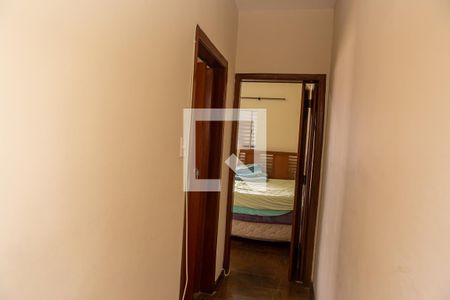 Casa à venda com 333m², 5 quartos e 2 vagasCasa 1 - corredor