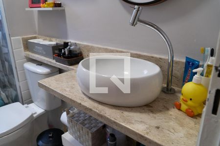 Apartamento à venda com 110m², 3 quartos e 2 vagas Apartamento à venda com 110m², 3 quartos e 2 vagasBanheiro 2