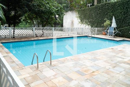 Apartamento à venda com 110m², 3 quartos e 2 vagas Apartamento à venda com 110m², 3 quartos e 2 vagasÁrea comum - Piscina