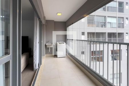 Studio à venda com 38m², 1 quarto e sem vaga Studio à venda com 38m², 1 quarto e sem vagaVaranda