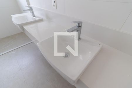 Apartamento à venda com 263m², 4 quartos e 6 vagasBanheiro da Suíte Principal