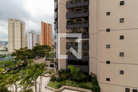 Apartamento à venda com 263m², 4 quartos e 6 vagasVista da Suíte 2