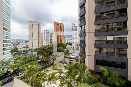 Apartamento à venda com 263m², 4 quartos e 6 vagasVista da Suíte 3