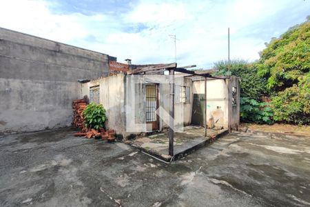 Casa à venda com 300m², 3 quartos e 4 vagasQuintal