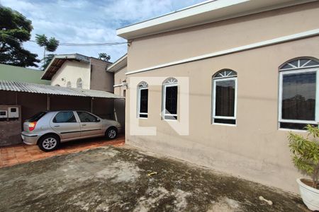 Casa à venda com 300m², 3 quartos e 4 vagasQuintal - Garagem