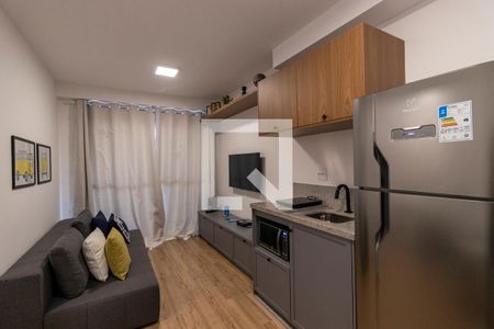 Sala e Cozinha de kitnet/studio para alugar com 1 quarto, 32m² em Indianópolis, São Paulo