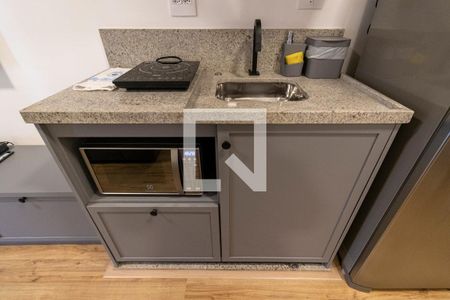 Sala e Cozinha de kitnet/studio para alugar com 1 quarto, 32m² em Indianópolis, São Paulo
