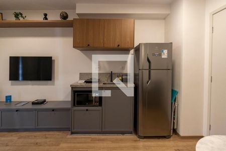 Sala e Cozinha de kitnet/studio para alugar com 1 quarto, 32m² em Indianópolis, São Paulo