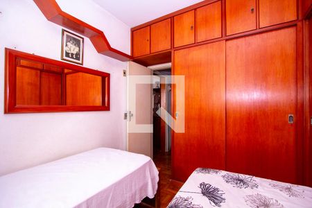 Quarto 1 de apartamento para alugar com 2 quartos, 60m² em Icaraí, Niterói