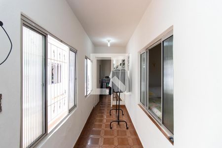 Casa à venda com 191m², 3 quartos e 3 vagasCorredor