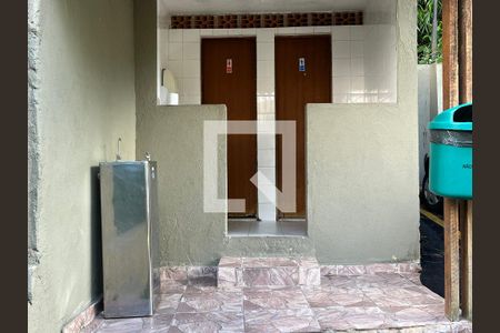 Apartamento à venda com 58m², 2 quartos e 1 vaga Apartamento à venda com 58m², 2 quartos e 1 vagaÁrea externa - Banheiro