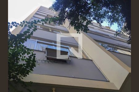 Apartamento à venda com 190m², 4 quartos e 1 vaga Apartamento à venda com 190m², 4 quartos e 1 vagaFachada
