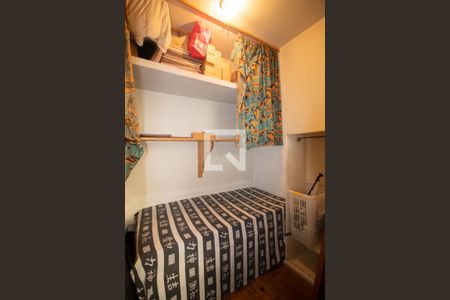 Apartamento à venda com 190m², 4 quartos e 1 vaga Apartamento à venda com 190m², 4 quartos e 1 vagaQuarto da Área de serviço