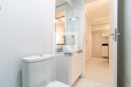 Banheiro Social de apartamento para alugar com 1 quarto, 30m² em Água Verde, Curitiba