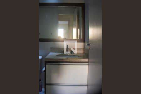 Apartamento à venda com 58m², 2 quartos e 1 vaga Apartamento à venda com 58m², 2 quartos e 1 vagaBanheiro social
