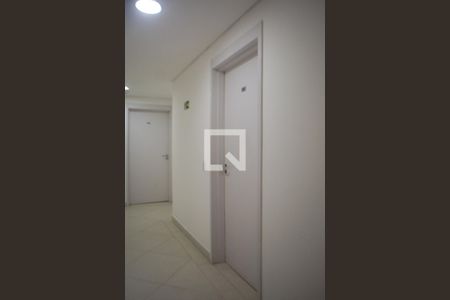 Apartamento à venda com 58m², 2 quartos e 1 vaga Apartamento à venda com 58m², 2 quartos e 1 vagaPorta do apartamento