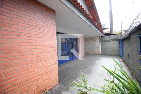 Casa à venda com 445m², 4 quartos e 6 vagasFachada interna