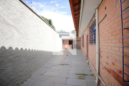 Casa à venda com 445m², 4 quartos e 6 vagasVaranda lateral