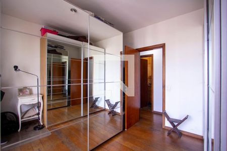 Apartamento à venda com 250m², 4 quartos e 2 vagasQuarto 1