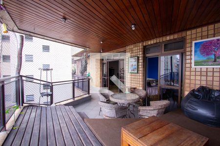 Apartamento à venda com 250m², 4 quartos e 2 vagasVaranda da Sala