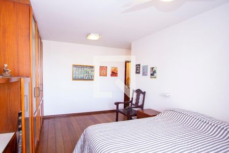 Apartamento à venda com 250m², 4 quartos e 2 vagasSuíte 2