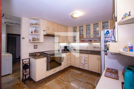 Apartamento à venda com 250m², 4 quartos e 2 vagasCozinha