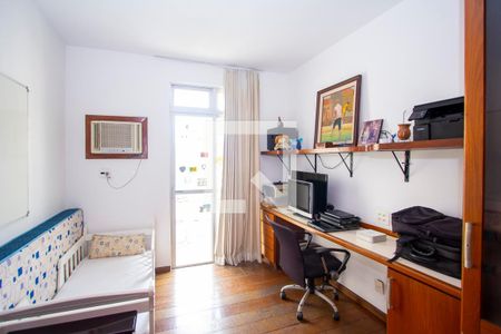 Apartamento à venda com 250m², 4 quartos e 2 vagasQuarto 2
