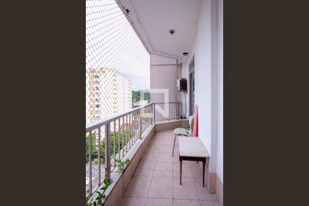 Apartamento à venda com 250m², 4 quartos e 2 vagasVaranda da Suíte 2