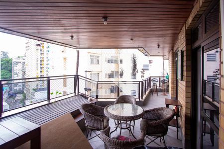 Apartamento à venda com 250m², 4 quartos e 2 vagasVaranda da Sala