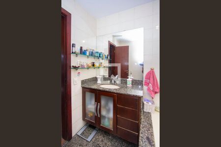 Apartamento à venda com 250m², 4 quartos e 2 vagasBanheiro da Suíte 1