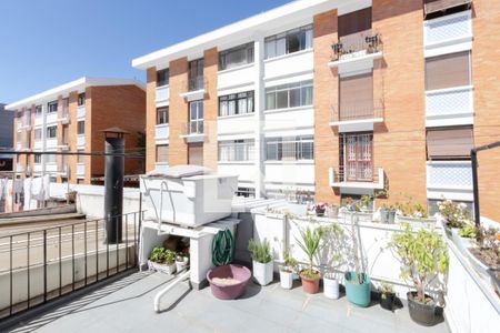 Casa à venda com 110m², 2 quartos e 1 vaga Casa à venda com 110m², 2 quartos e 1 vagaTerraço