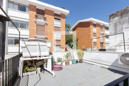 Casa à venda com 110m², 2 quartos e 1 vaga Casa à venda com 110m², 2 quartos e 1 vagaTerraço