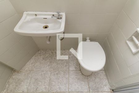 Banheiro de kitnet/studio para alugar com 1 quarto, 29m² em Santa Cecilia, São Paulo