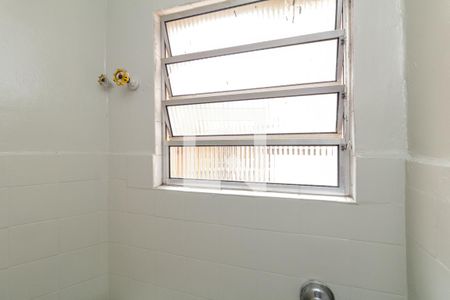 Banheiro de kitnet/studio para alugar com 1 quarto, 29m² em Santa Cecilia, São Paulo