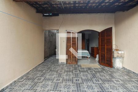 Casa à venda com 212m², 4 quartos e 3 vagas Casa à venda com 212m², 4 quartos e 3 vagasCasa 02 - Varanda Suíte