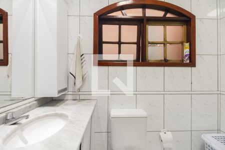 Casa à venda com 212m², 4 quartos e 3 vagas Casa à venda com 212m², 4 quartos e 3 vagasCasa 01 - Banheiro Suíte