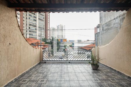 Casa à venda com 212m², 4 quartos e 3 vagas Casa à venda com 212m², 4 quartos e 3 vagasCasa 02 - Varanda Suíte