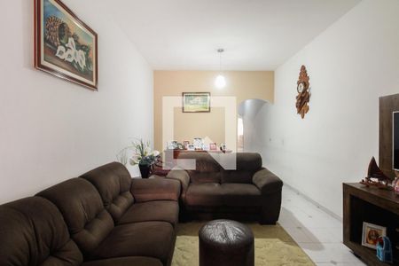Casa à venda com 212m², 4 quartos e 3 vagas Casa à venda com 212m², 4 quartos e 3 vagasCasa 02 - Sala