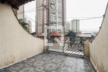 Casa à venda com 212m², 4 quartos e 3 vagas Casa à venda com 212m², 4 quartos e 3 vagasCasa 01 - Varanda Suíte