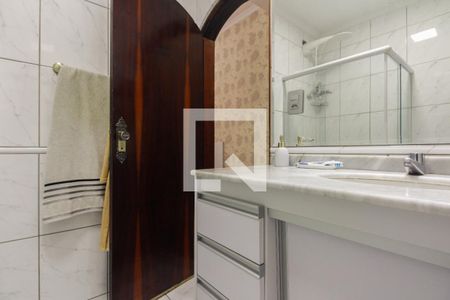 Casa à venda com 212m², 4 quartos e 3 vagas Casa à venda com 212m², 4 quartos e 3 vagasCasa 01 - Banheiro Suíte