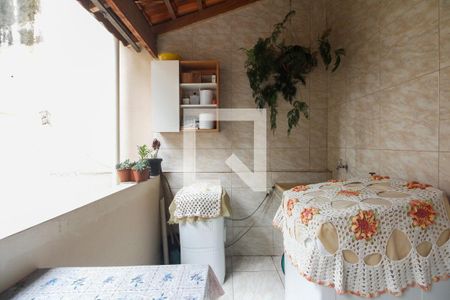 Casa à venda com 212m², 4 quartos e 3 vagas Casa à venda com 212m², 4 quartos e 3 vagasCasa 02 - Área de Serviço