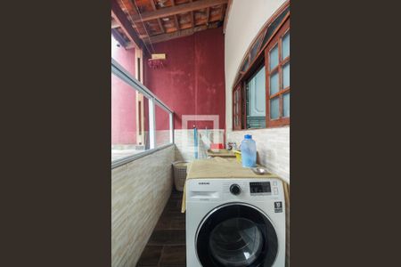 Casa à venda com 212m², 4 quartos e 3 vagas Casa à venda com 212m², 4 quartos e 3 vagasCasa 01 - Área de Serviço