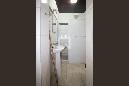 Banheiro social de apartamento à venda com 1 quarto, 35m² em Copacabana, Rio de Janeiro
