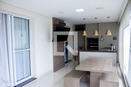 Apartamento à venda com 173m², 3 quartos e 3 vagas Apartamento à venda com 173m², 3 quartos e 3 vagasVaranda gourmet