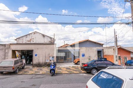 Casa à venda com 350m², 3 quartos e 4 vagasFachada